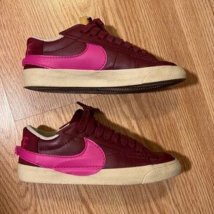 Blazer Low Tops Burgundy/Pink